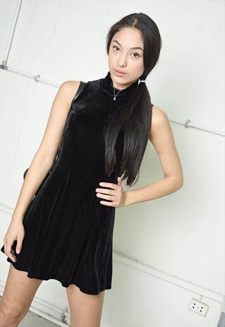 VINTAGE 90S TURTLENECK SKATER MINI DRESS IN BLACK VELVET