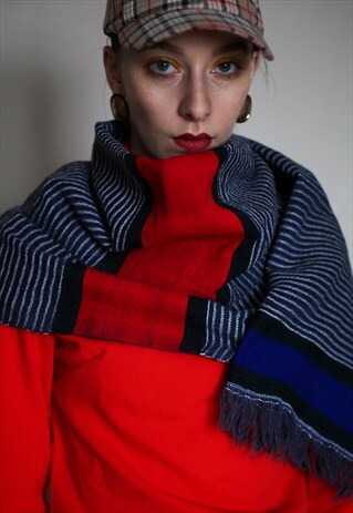 LONG AND WIDE STRIPED SCARF INSPIRED BY BAUHAUS . UNISEX