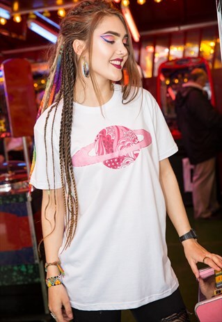 PLANET RETRO FLORAL GRAPHIC TEE