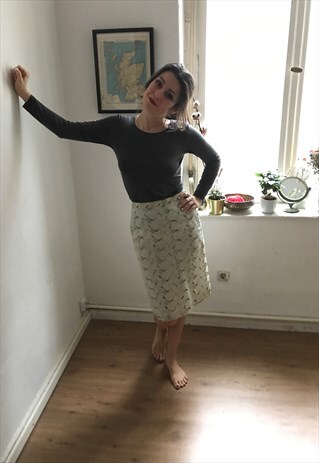 VINTAGE JAPANESE EMBROIDERED PALE GREEN PENCIL SKIRT
