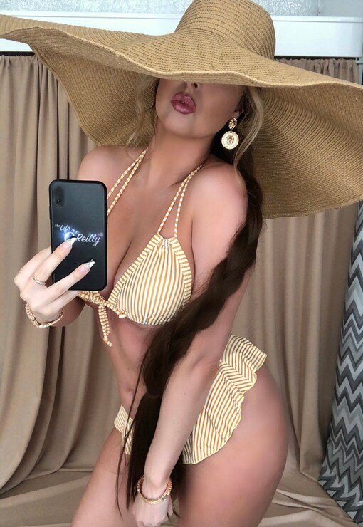 garment image