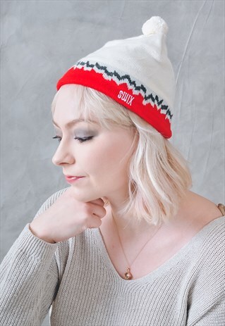 VINTAGE BEANIE HAT IN WHITE