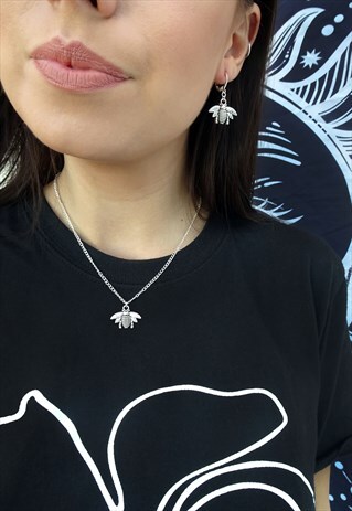 BEE NECKLACE