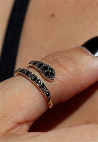 DRAGAR SNAKE STERLING SILVER GOTHIC RING