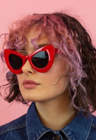 OVERSIZED RED CAT EYE SUNGLASSES