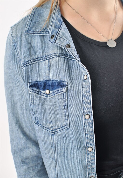 garment image