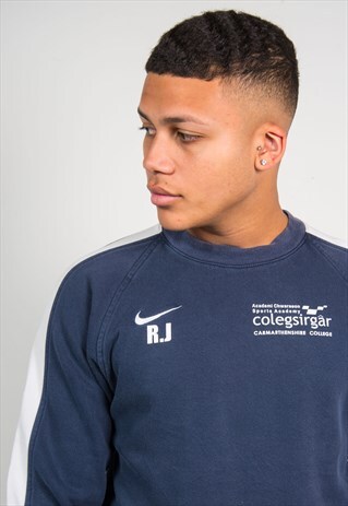 NIKE SPORTS SWEATSHIRT