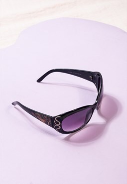 Vintage Sunglasses Y2K Oval Shades in Black