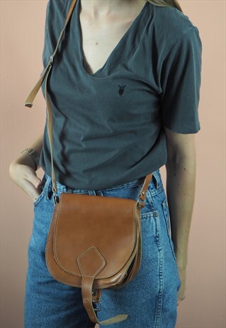 VINTAGE TAN LEATHER BAG