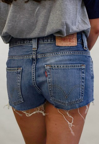 VINTAGE LEVI'S SHORTS