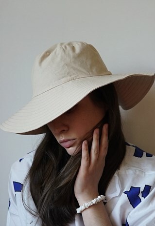 HANDCRAFTED BEIGE PANAMA HAT