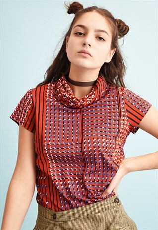 90'S GOES 70'S RETRO MOD PRINT TURTLENECK TOP