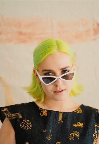 CAT EYE TRIANGLE SUNNIES