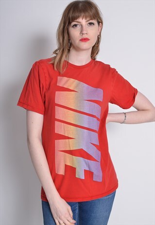 VINTAGE NIKE T-SHIRT RED