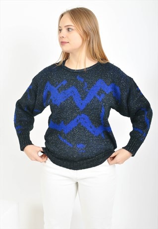 VINTAGE KNITWEAR  JUMPER IN ABSTRACT PRINT