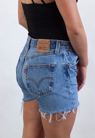 VINTAGE LEVIS DENIM SHORT