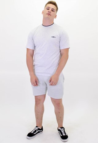 VINTAGE UMBRO T-SHIRT