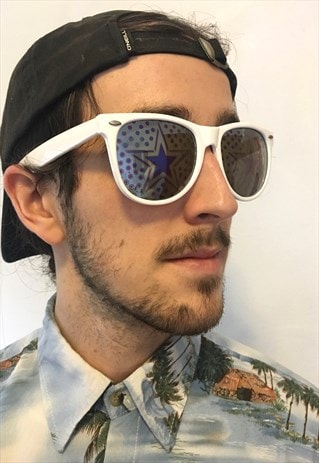 VINTAGE WAYFARER SUNGLASSES WITH STAR MIRROR LENS