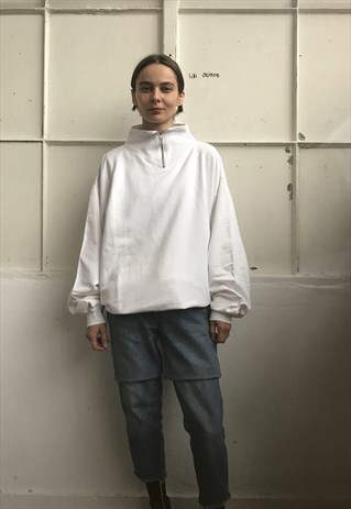 VINTAGE 90' OLDSCHOOL COOL UNISEX WHITE BLOUSE