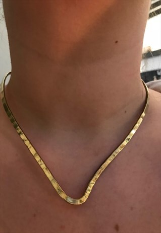 THE V CHOKER GOLD