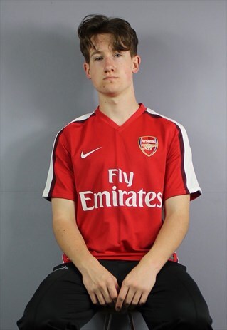 VINTAGE NIKE ARSENAL FOOTBALL SHIRT IN RED WITH EMBROIDERED