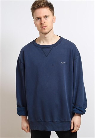 VINTAGE NIKE SWEATSHIRT