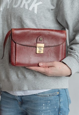 VINTAGE 60S PARTY PURSE IN RED