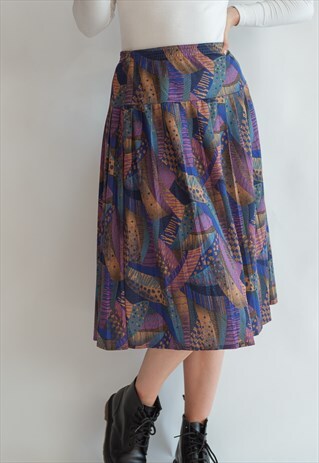 VINTAGE 80S CHIC PLEATED SKIRT IN BURGUNDY