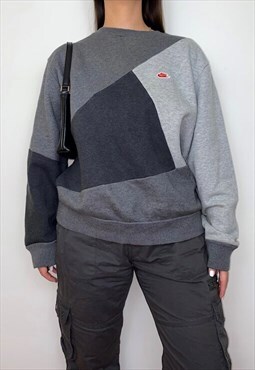Vintage Nike Grey Red Y2K Swoosh Sweatshirt