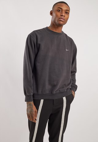VINTAGE NIKE SWEATSHIRT