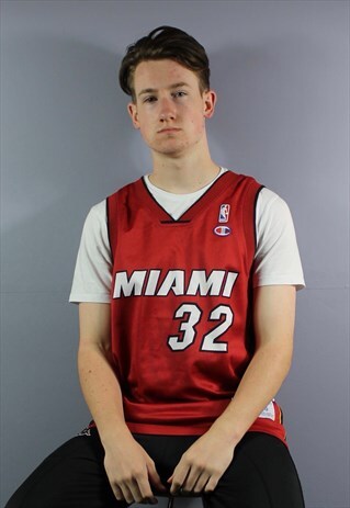VINTAGE CHAMPION MIAMI HEAT JERSEY IN RED WITH EMBROIDERED L