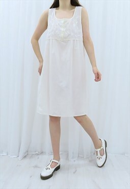 90s Vintage Cream Floral Embroidered Dress (Size M)