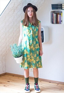 Bright green colorful sleeveless vintage dress