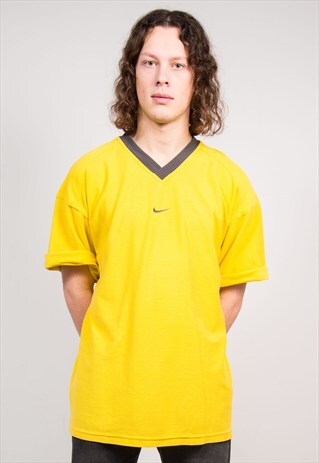 90'S VINTAGE YELLOW NIKE T-SHIRT