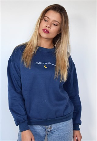 EMBROIDERED SWEATSHIRT