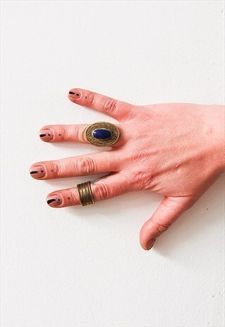 VINTAGE ETHNIC GOLD 2 METAL RINGS BLUE OVAL/DETAIL BAND