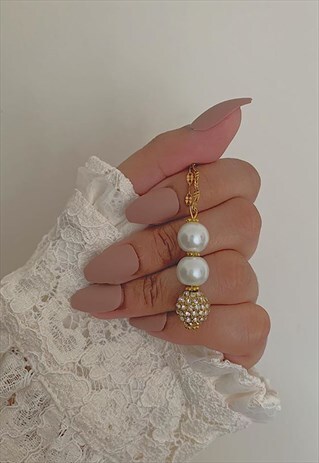 WHITE AND GOLD SWAROVSKI CRYSTAL AND PEARL NECKLACE