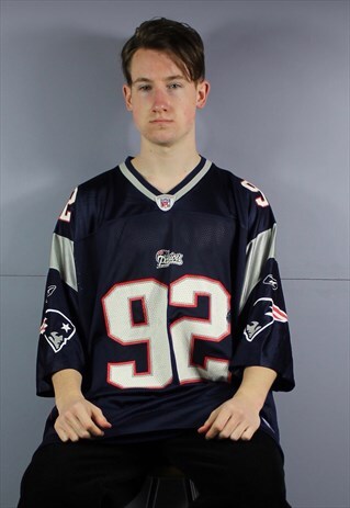 VINTAGE REEBOK NFL PATRIOTS JERSEY IN NAVY BLUE WITH PRINTED