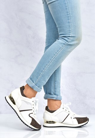 LACE UP CHUNKY SOLE TRAINER IN WHITE