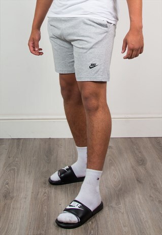 VINTAGE NIKE SHORTS GREY JOGGER STYLE