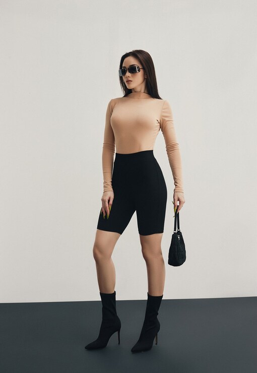 garment image