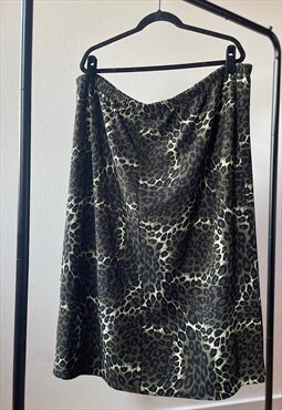 Vintage 90s Green Cheetah Print Skirt (4x)
