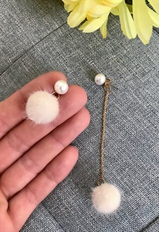 CREAM & GOLD POMPOM EARRINGS