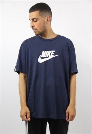 VINTAGE NIKE NAVY T-SHIRT