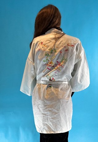Vintage 80s Satin White Embroidered Kimono Style Short Robe