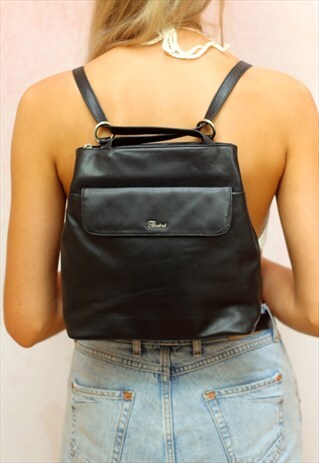1990S VINTAGE JET BLACK REAL LEATHER BACKPACK