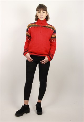 VINTAGE KNITTED RED JUMPER