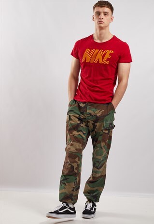 VINTAGE NIKE T-SHIRT