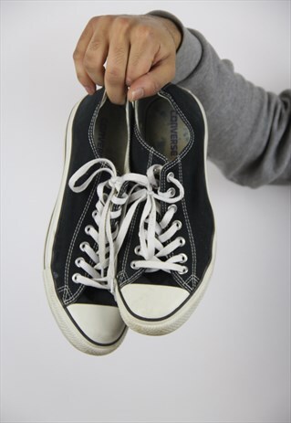 VINTAGE CONVERSE BLACK TRAINERS