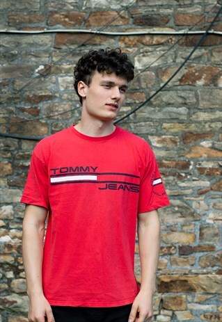 VINTAGE RED TOMMY HILFIGER T SHIRT